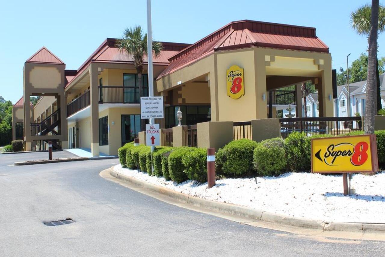 Super 8 By Wyndham Mobile/Tillmans Corner Exterior photo